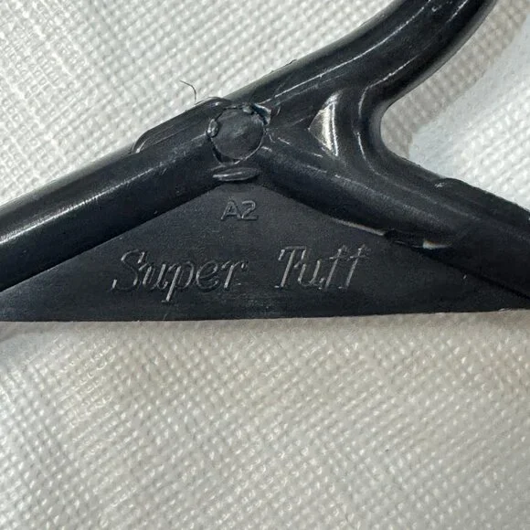 LOT of 46 Multicolor Neon Green Plastic Hangers Vintage Tubular Thick Standard - Picture 8 of 10